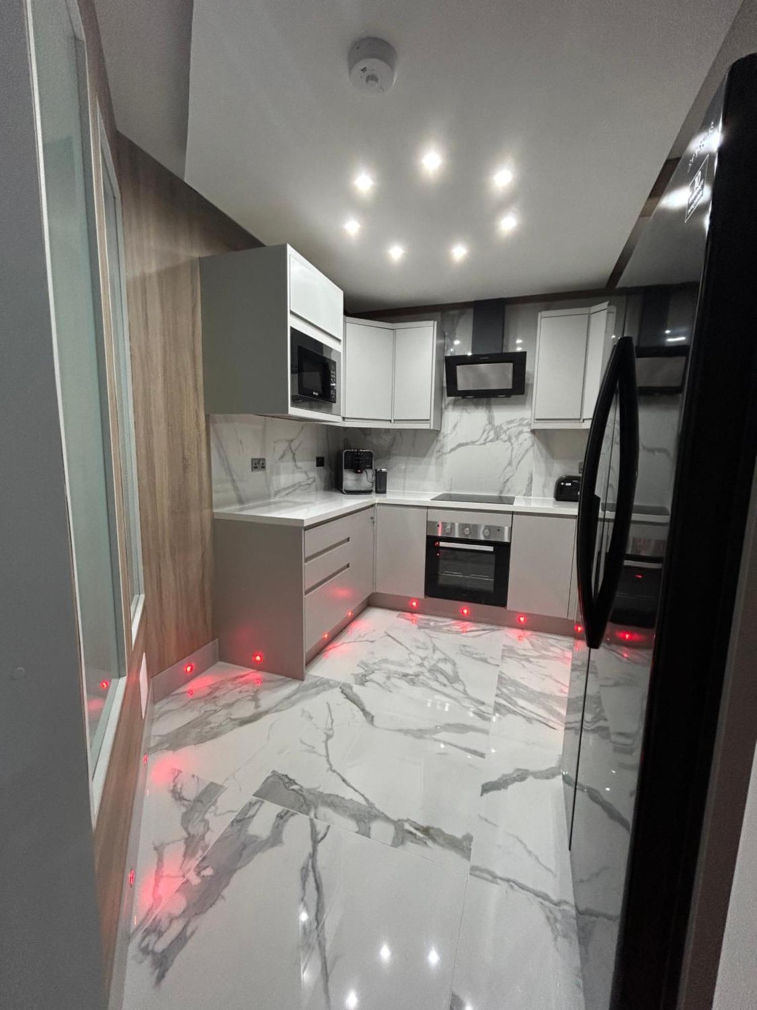 Lucid Magic Dream Apartment Limerick Exterior photo